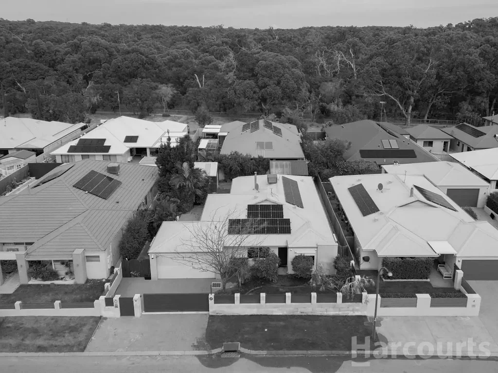 Dawesville 4Zimmer Under Offer by HARCOURTS Mandurah - Nadine Bakhuizen