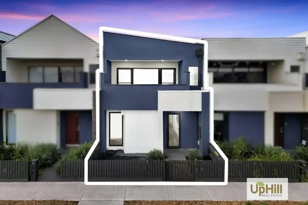 7 Guell Lane, Clyde North, VIC 3978