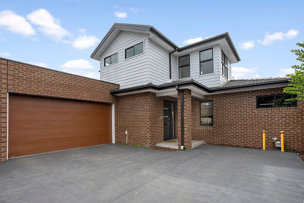 2/8 Skipton Road, Hughesdale, VIC 3166