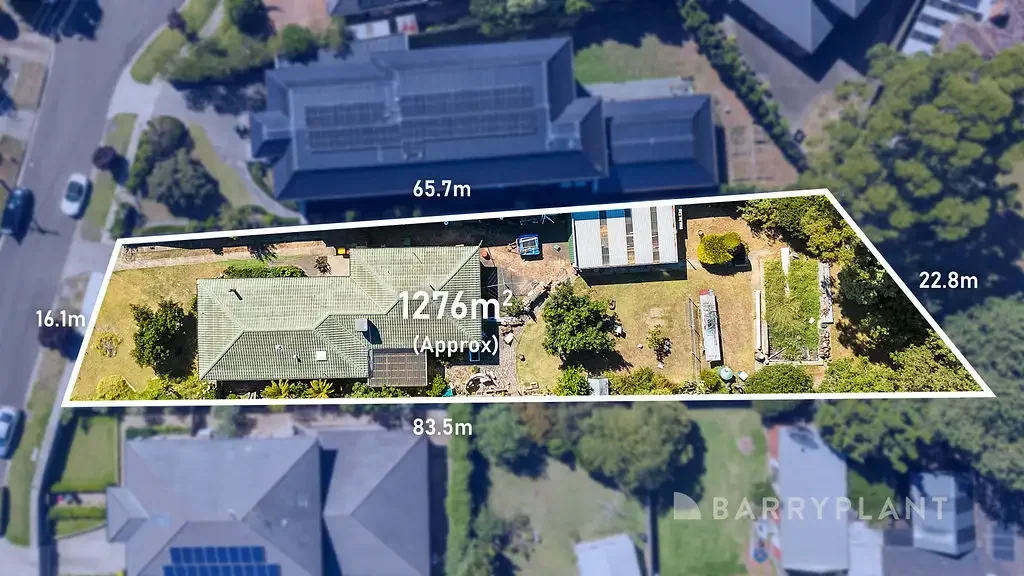 Glen Waverley 5房 坚固宽敞家庭住宅 潜力多单元开发 宽敞厨房燃气灶 五间卧室父母套房 集中供暖双车位车库 优越地理位置便利设施 STUNNING LAND FOR UNLIMITED POTENTIAL