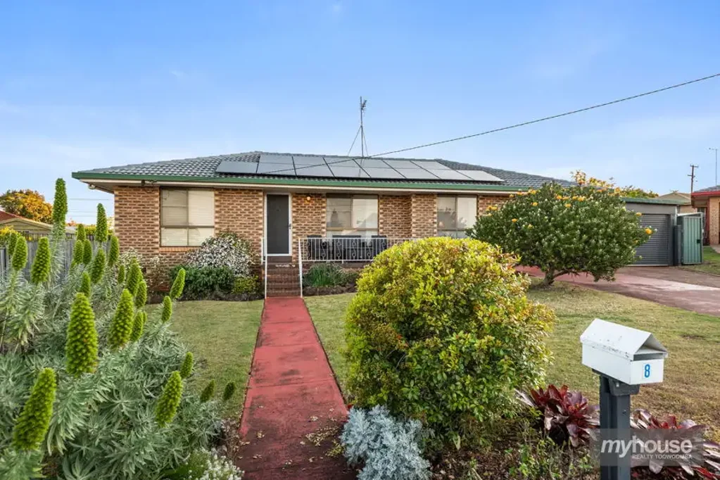 8 McQuade Court, Kearneys Spring, QLD 4350