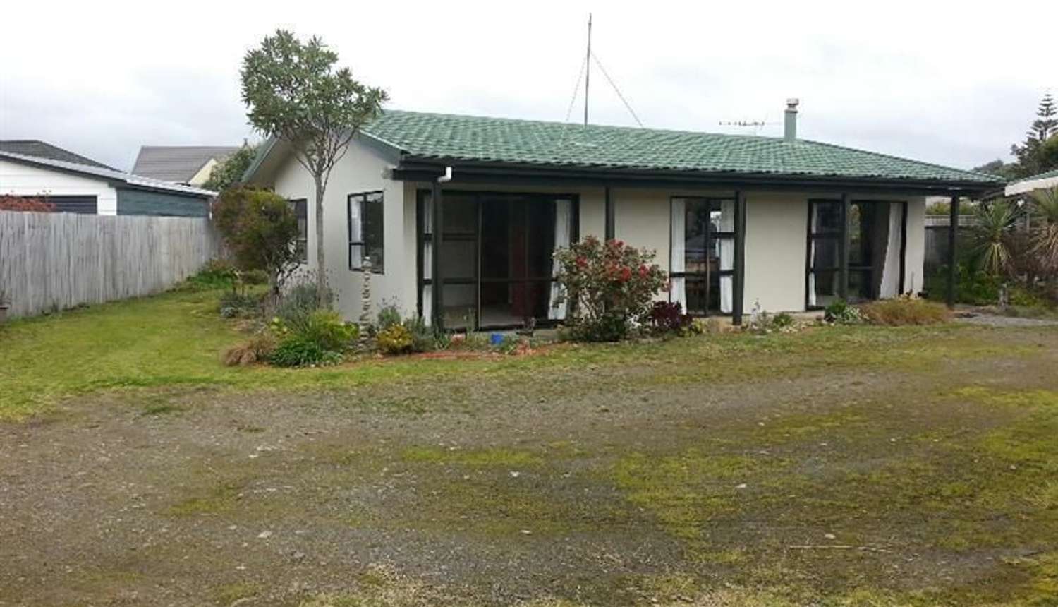 9 Adrian Grove, Waikanae Beach, Kapiti Coast, 2房, 1浴