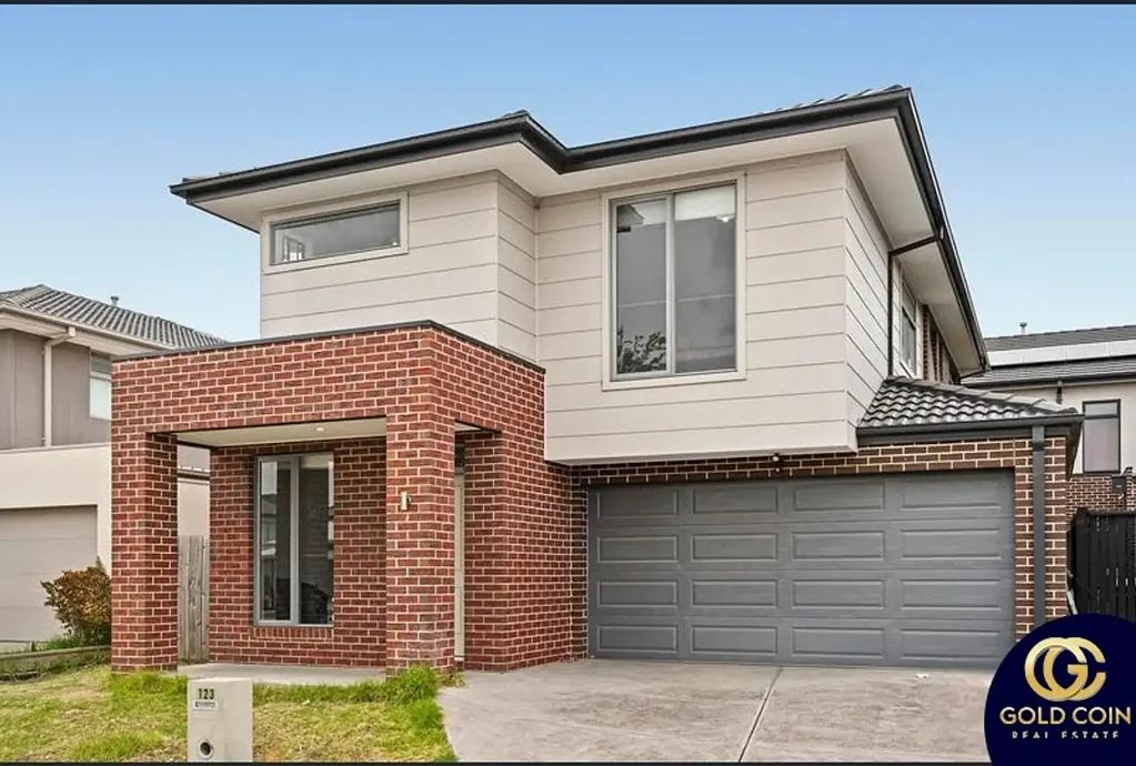 Stylish Family Home with 3 Bathrooms & Multiple Living Zones
