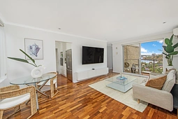 28/40-42 Evans Street, Freshwater