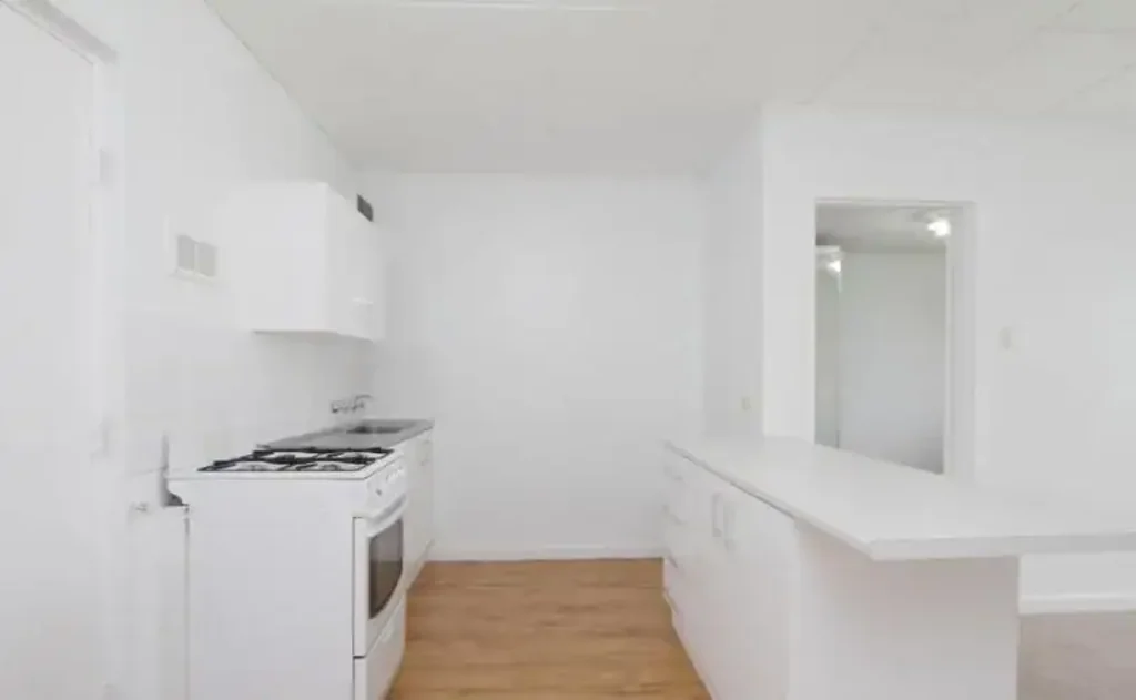 NEAT AND TIDY 1x1 IN MAYLANDS