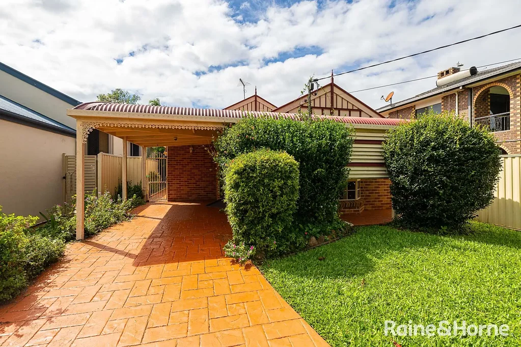 28 Mill Street, Redland Bay, QLD 4165