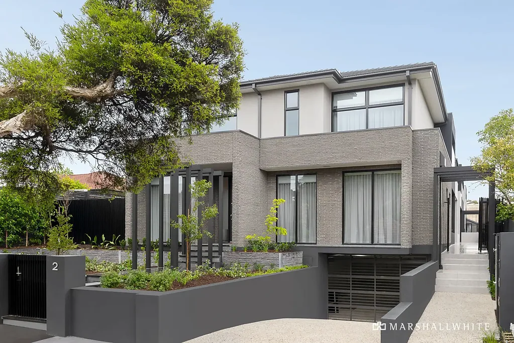 Contemporary Comfort with Northern Light
