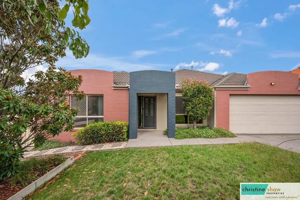 3 Colverwell Crescent, Jerrabomberra, NSW 2619