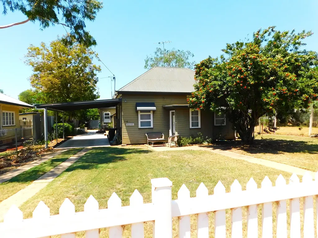 Charleville 3房  114 Galatea Street