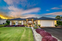 17 Zorzan Drive, Gooburrum