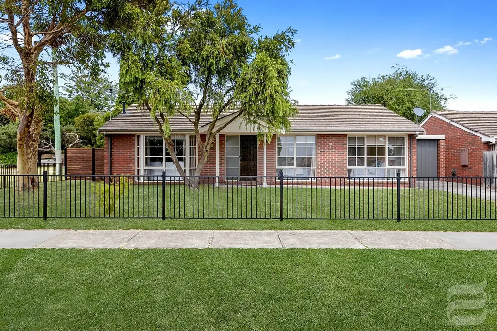 Frankston 3 Bedroom Effortless Living in the Golden Triangle