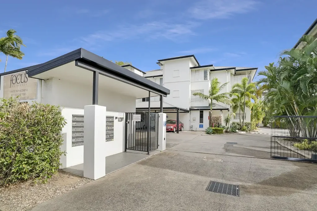 Bungalow 2 Slaapkamer Live, Holiday or Invest – Income-Producing Resort Apartment "Focus on Spence"