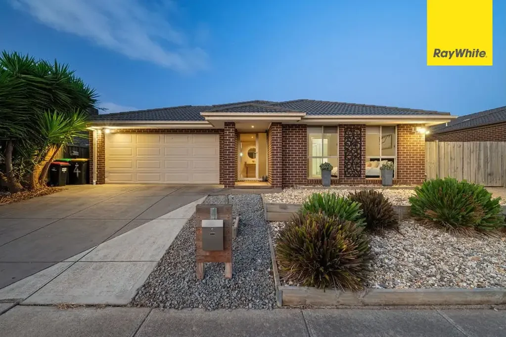 Brookfield 4Moenga Modern Family Living in Sought-After Botanica Springs Estate