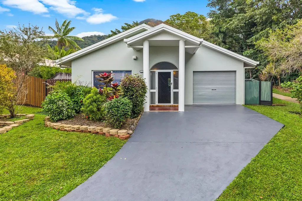Mount Sheridan 3房  Pool, Privacy & Position – Your Lifestyle Upgrade Starts Here!