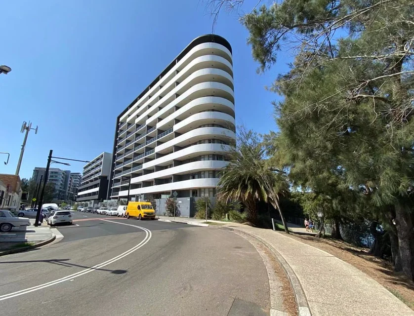3708/15 Charles Street, Canterbury, South Western Suburbs, 2 habitaciones, 2 baños, Apartment