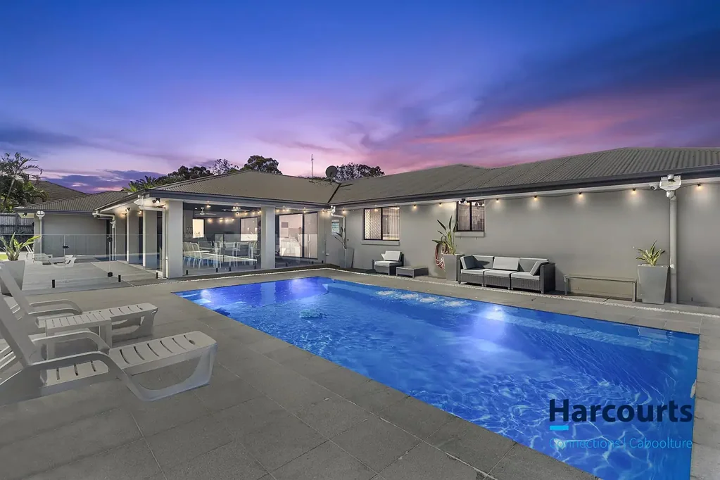 15-17 Barr Place, Ningi, QLD 4511