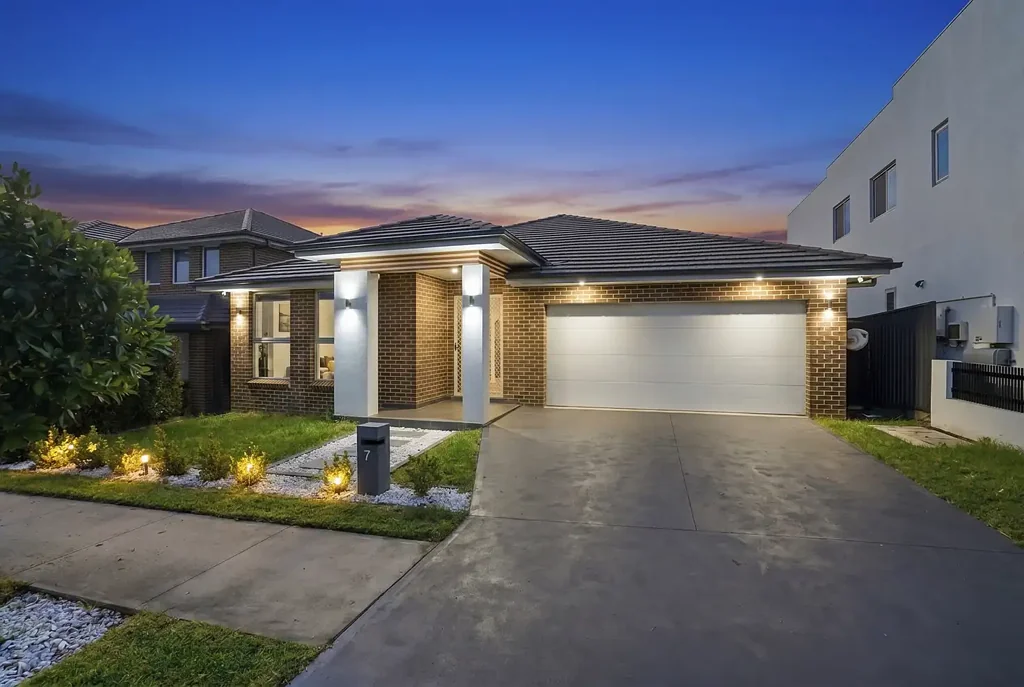 Large Family Home with Dual Ensuites & Solar System
