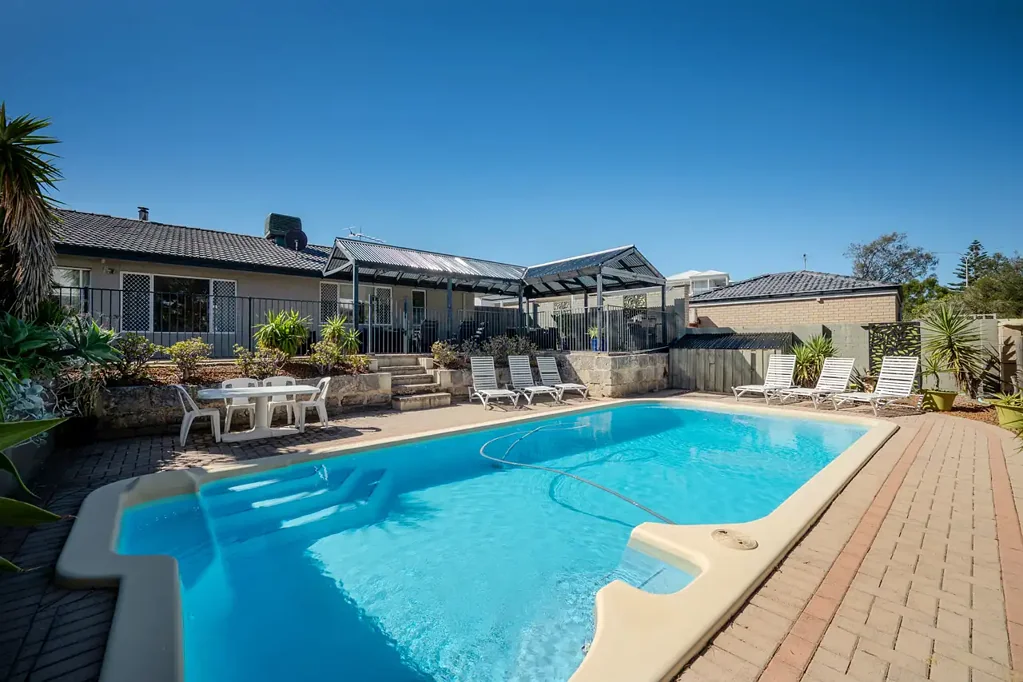 Mindarie 6Zimmer LOCATION, LOCATION, LOCATION PLUS MULTIPLE DWELLINGS!
