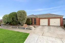 13 Lipson Drive, Lara