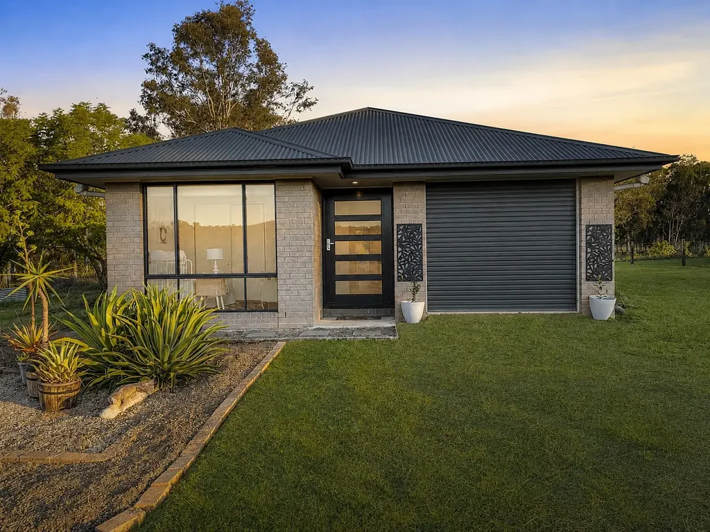 99 School Road, Grandchester, QLD 4340, 3 Bedrooms, 1 Bathrooms, House