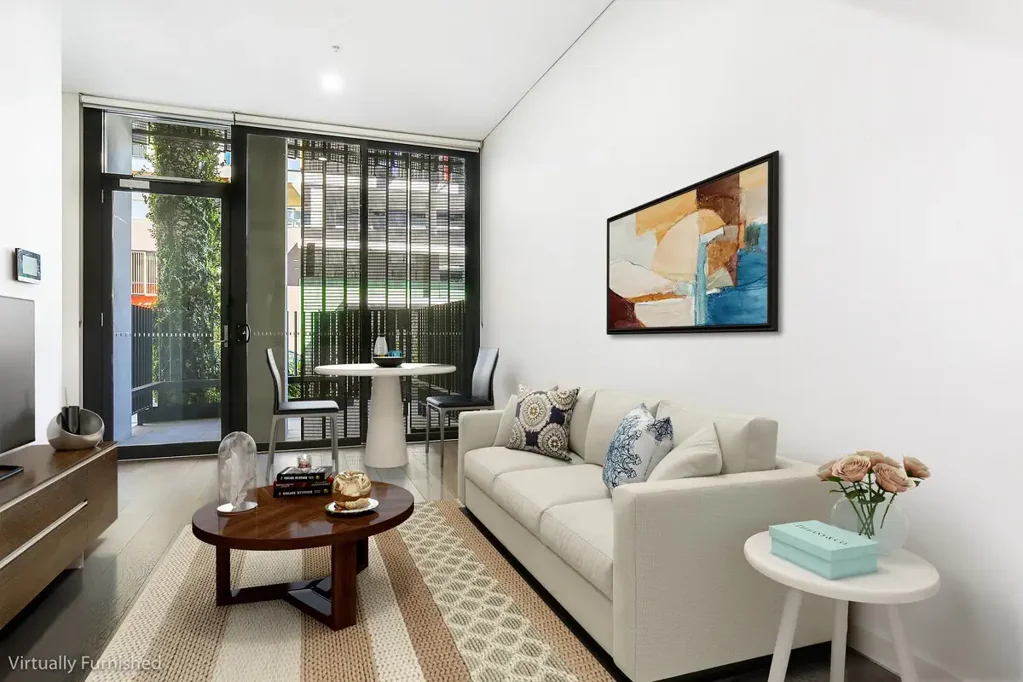 Beautiful Two Bedroom Apartment Situated in Ideal Location