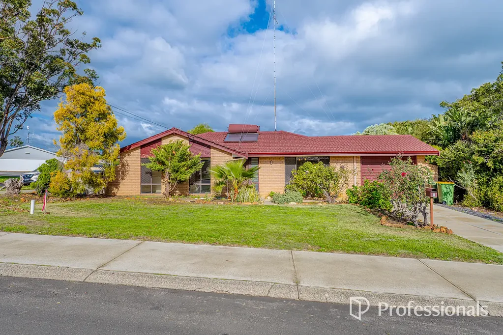 Waroona 4 Bedroom Second Chance - Family Home on 1499 sqm Block