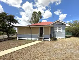 27 Quail Street, Longreach