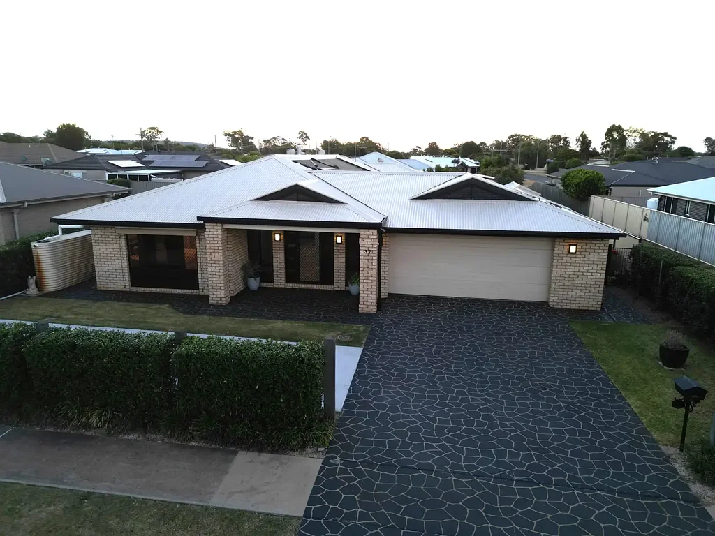Spacious Family Home with Pool & Powered Shed - 4-Month Lease Only