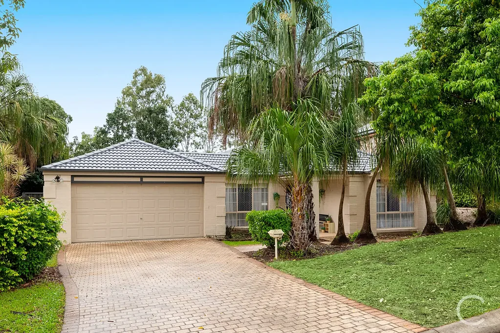 Spacious Family Home for Rent in Sought-After Creekwood Estate
