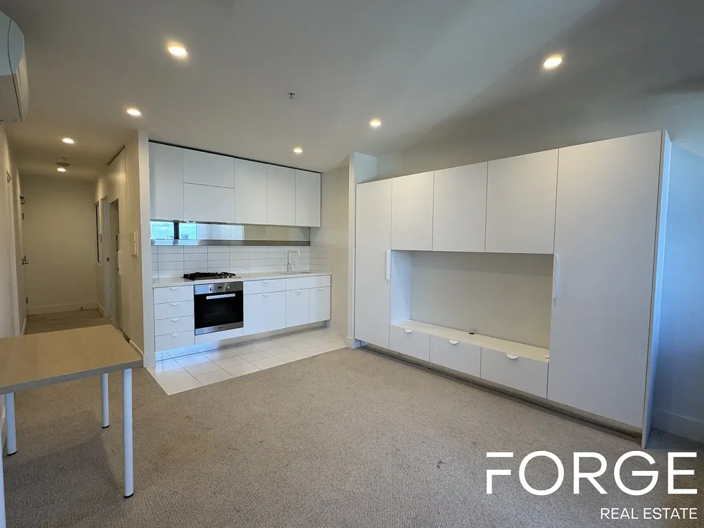 Furnished 2 Bedrooms Walking To Melbourne University