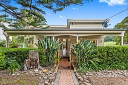 30 Pooraka Avenue, West Wollongong