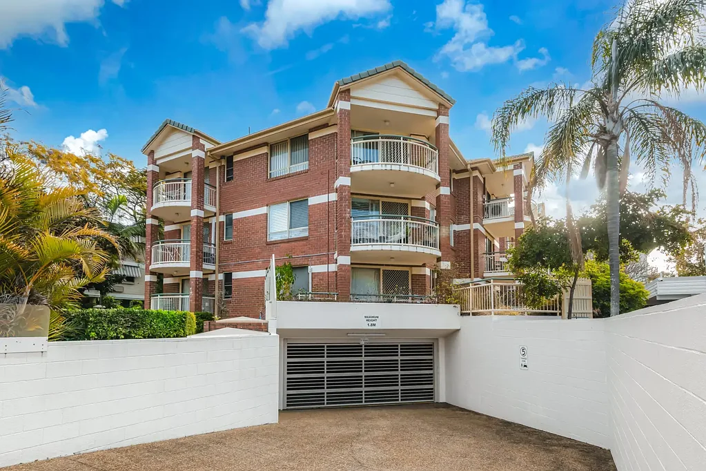Southport 2房  Ideal for a renovator, investor or a home occupier