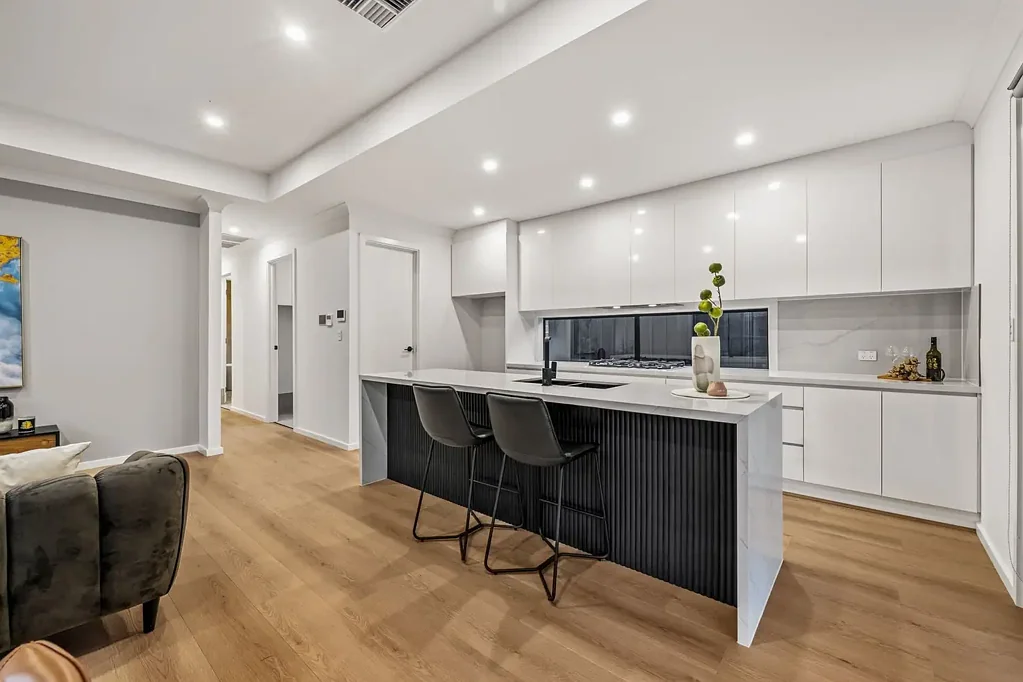 St Agnes 4chambre Modern Monochromatic Style Meets Leafy St. Agnes.