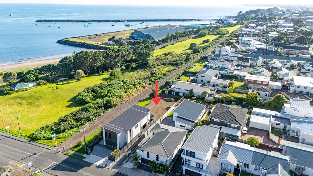 Moturoa Res B section - Unobstructed sea views