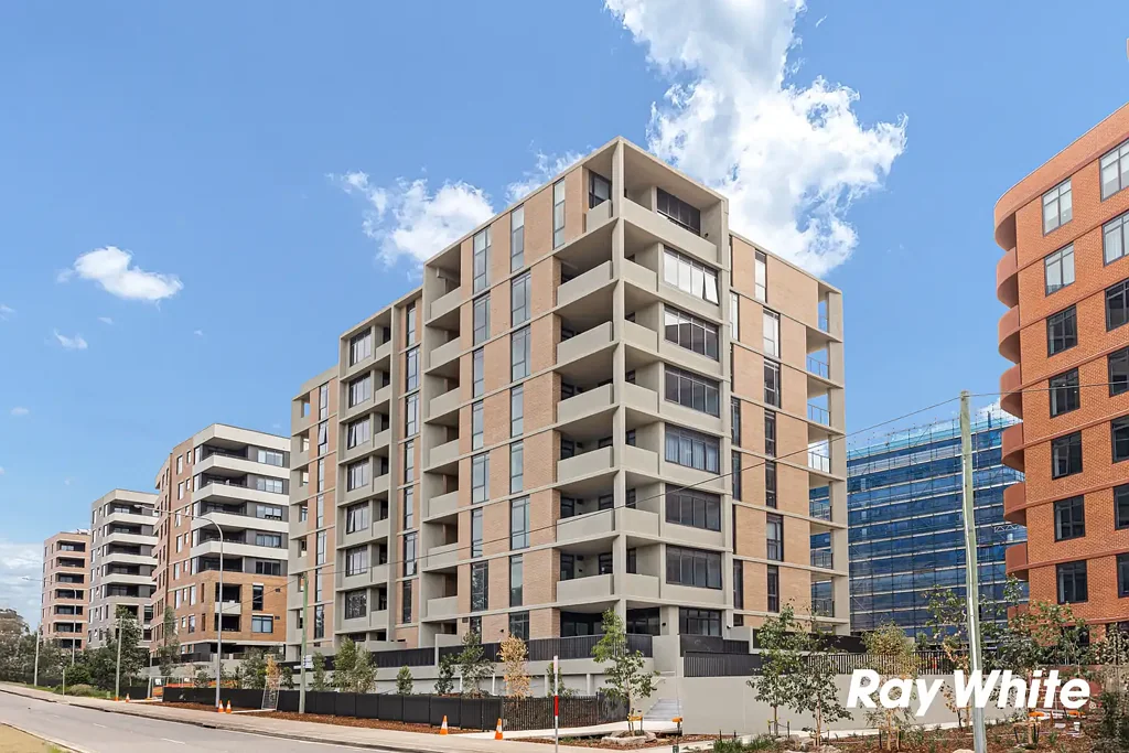 ONE BEDROOM APARTMENT + STUDY | Walking Distance to Tallawong Metro!