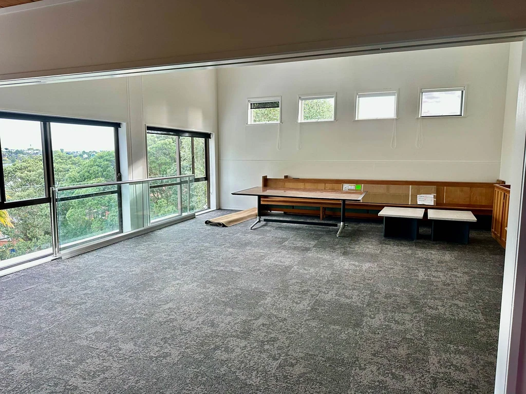 Takapuna AFFORDABLE COMMUNITY/OFFICE SPACE - LAKE VIEWS