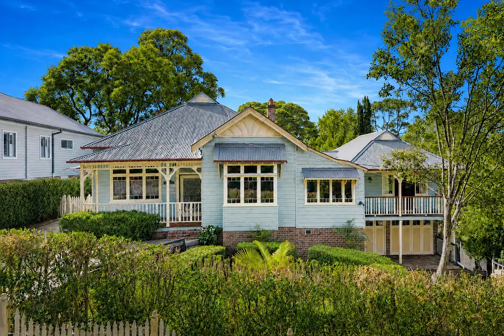 Pennant Hills 4房 地标性联邦风格住宅，经典永恒，尊享卓越家庭生活 Landmark Federation with timeless character and exceptional family living