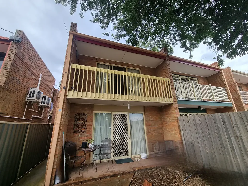 Great Low Maintenance Townhouse