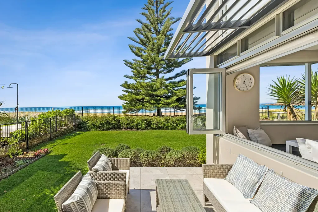 Avoca Beach 2 Slaapkamer Coastal living with direct beach access