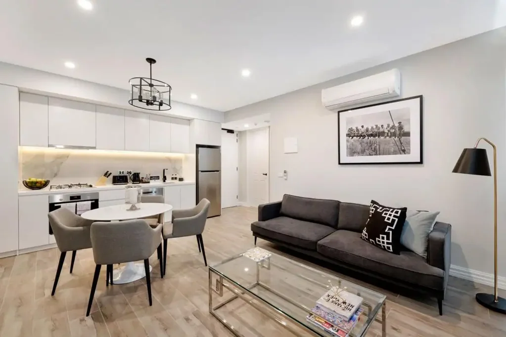 'Manhattan Apartments' - Furnished inc utilities, Wi-Fi. Stay 1 mth+