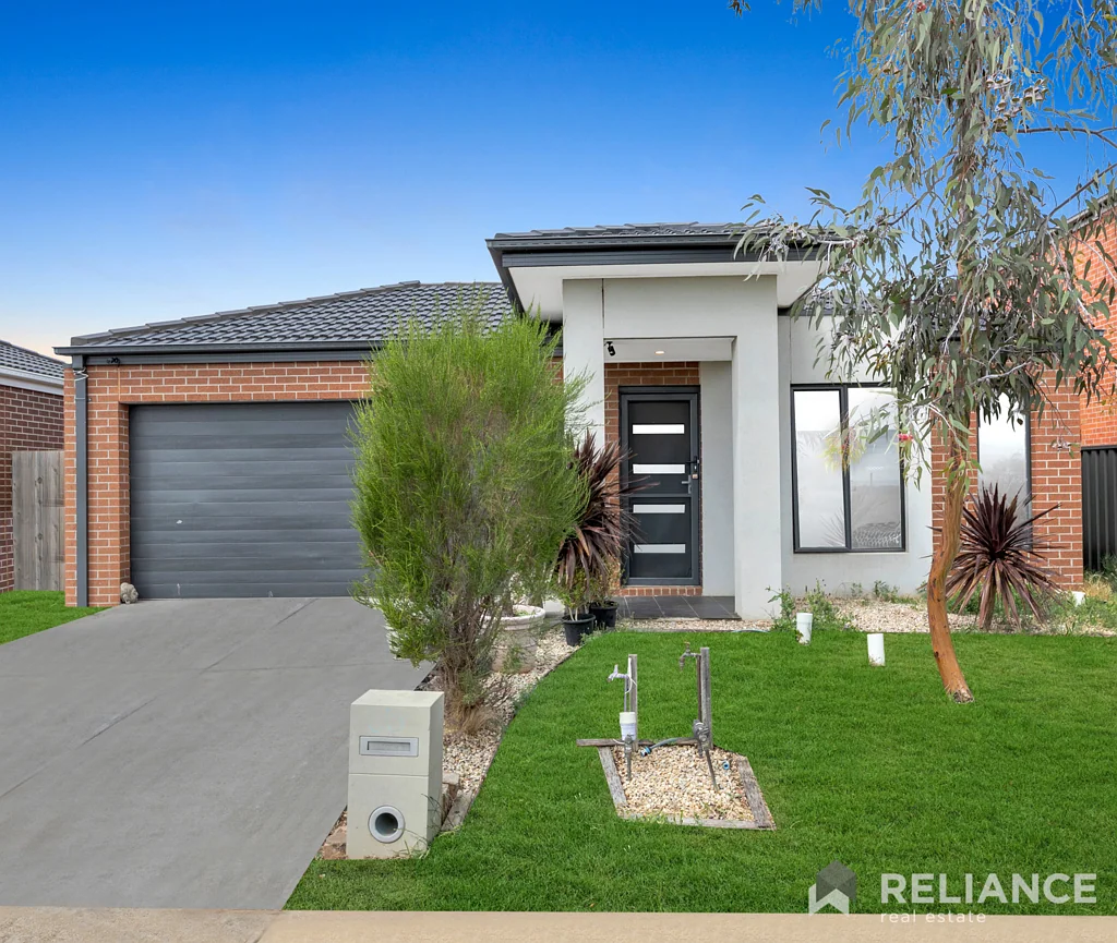 35 Gillespie Drive, Weir Views, VIC 3338