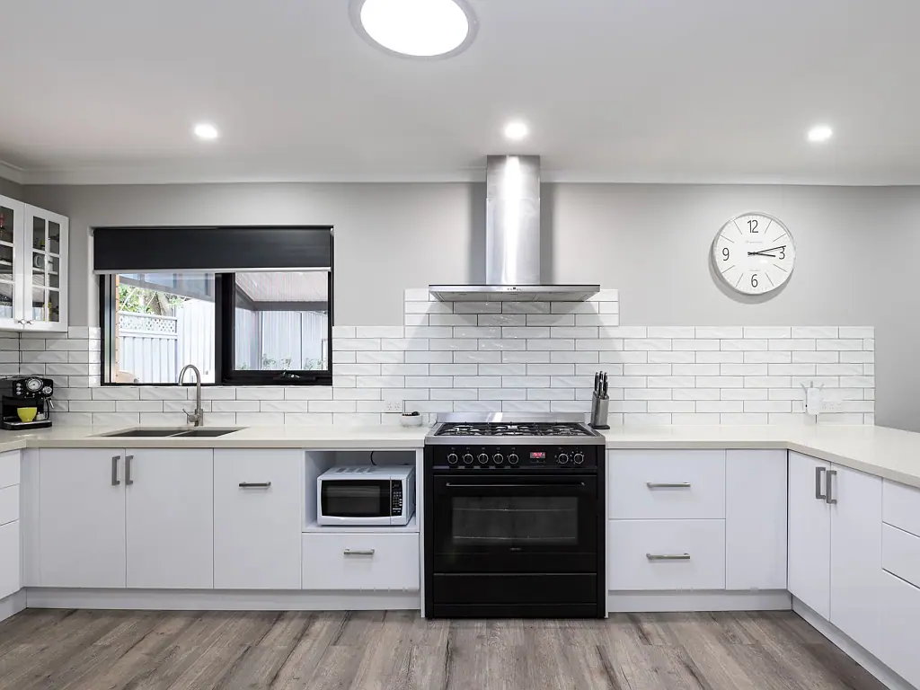 17 Dalwood Road, Swan View, WA 6056