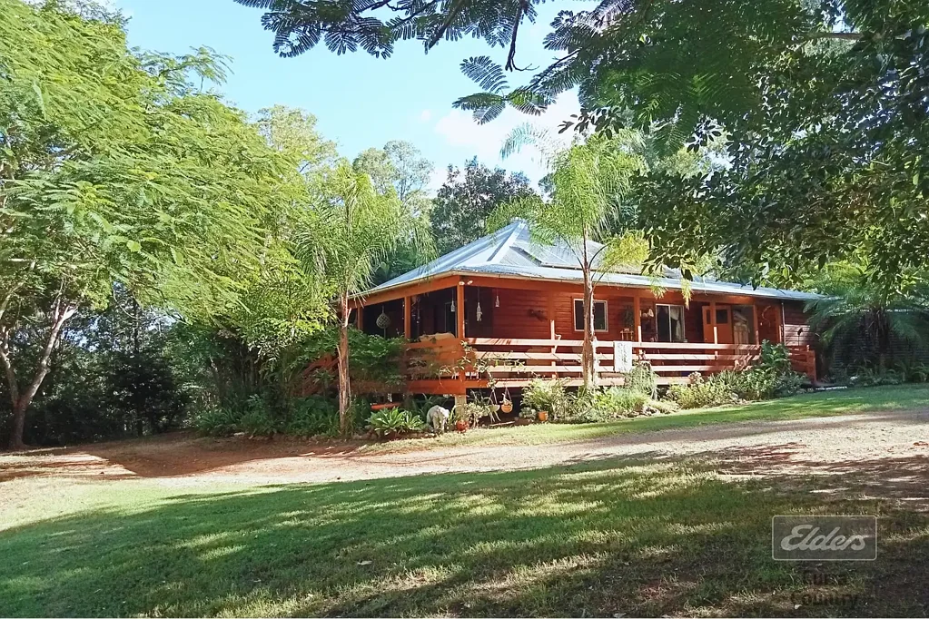 Glenwood 3 Bedroom LUSH GARDENS, SPACIOUS LIVING & TOTAL PRIVACY!