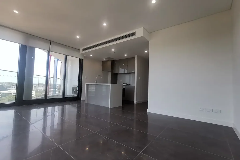Level 8| Close to Macquarie University | Luxurious| 2Bed 2Bathroom 1car space Apartment! |Conveniently located