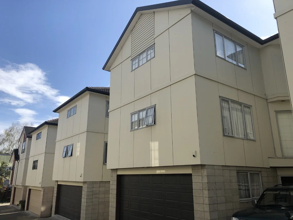 Greenlane 3 level Townhouse