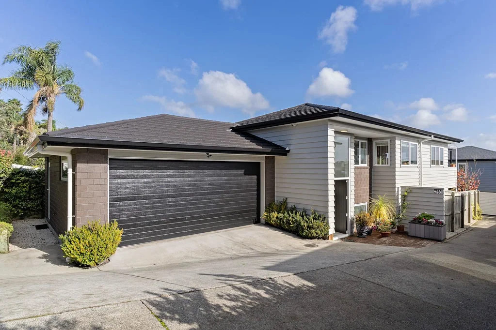 780 East Coast Road, Pinehill, North Shore City, Auckland