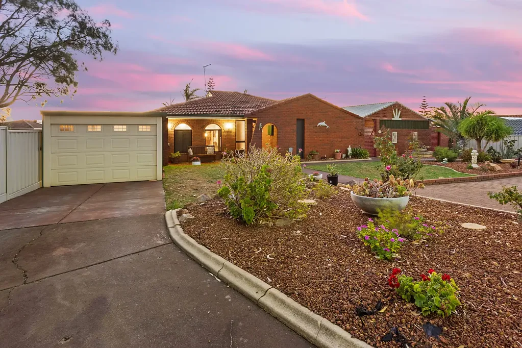 17 Buchan Close, Spearwood, WA 6163
