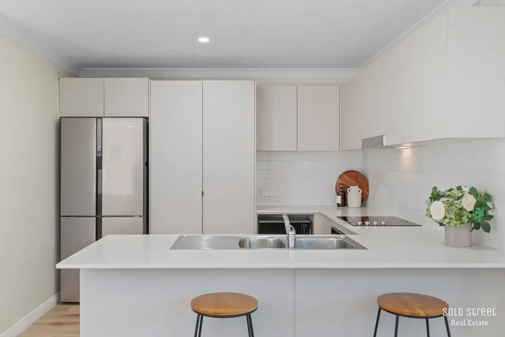Upper Coomera 3غرفة نوم IMMACULATE NEAR-NEW HAMPTONS INSPIRED RESIDENCE