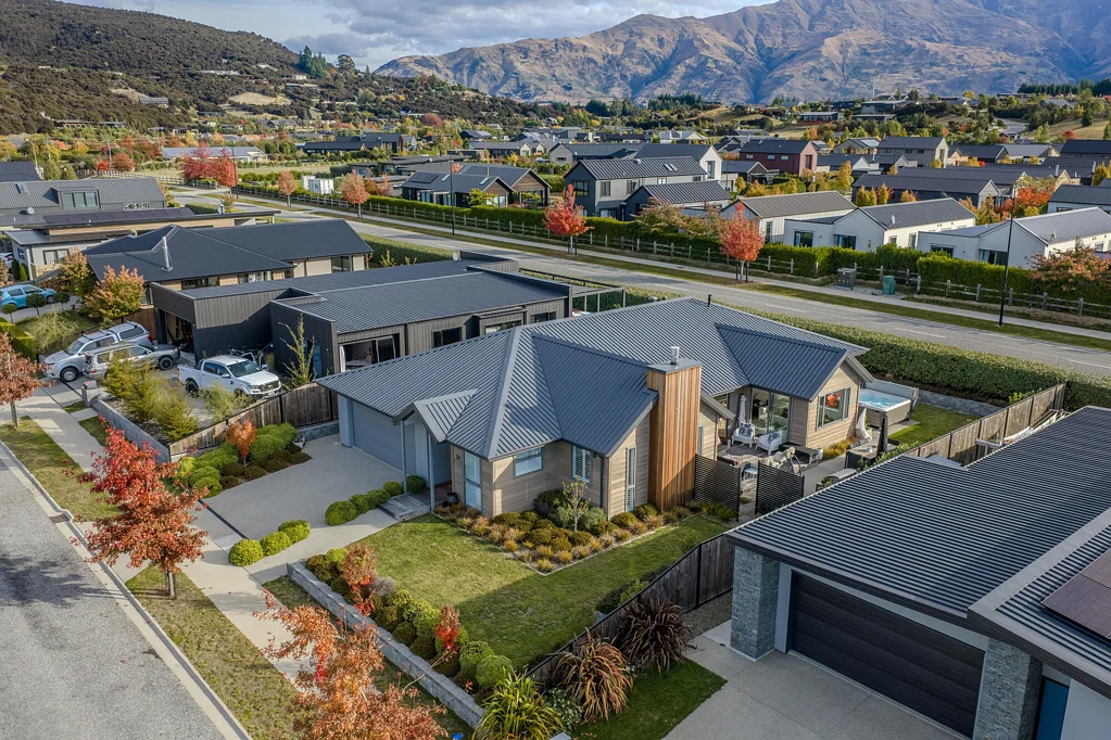 Wanaka 5 Bedroom Stylish family living