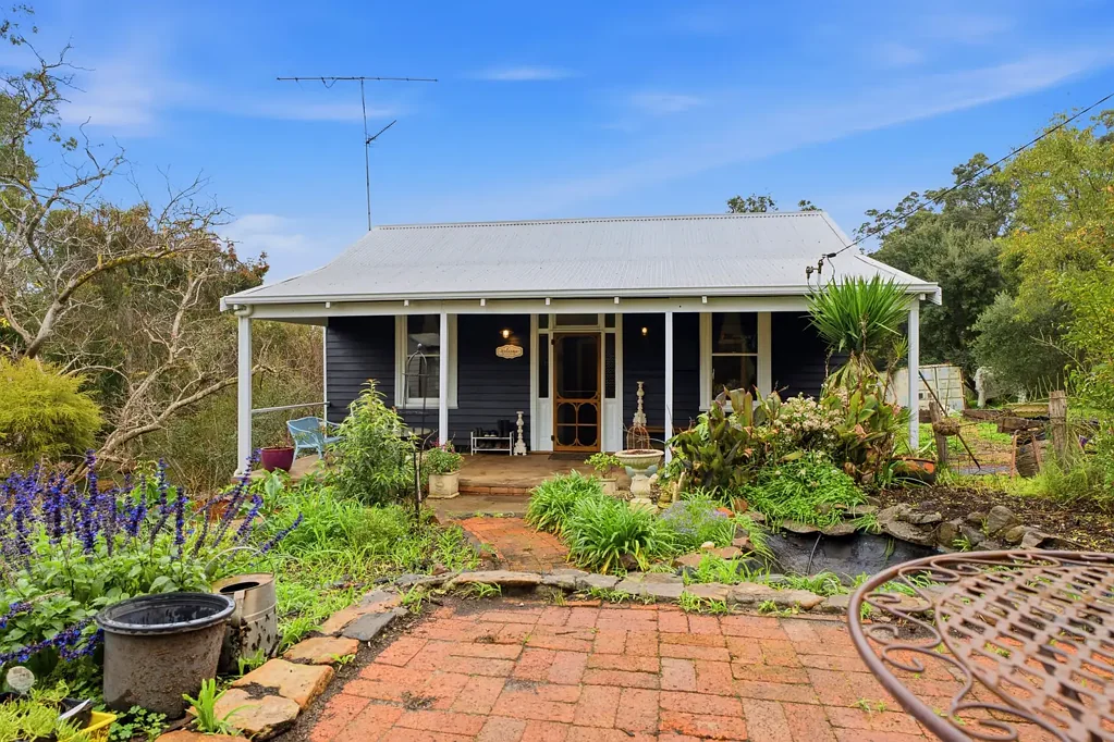 Bridgetown 4Zimmer Charming 1920 Character Home on a Country Acreage